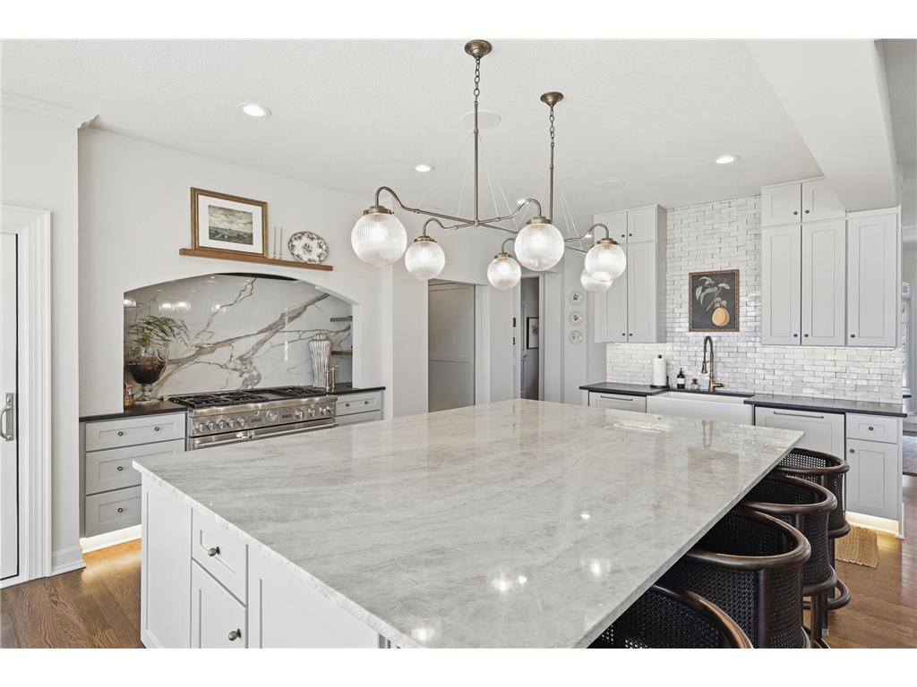 1000 Old Crystal Bay Road S Orono MN 55391 - French 7025347 image9