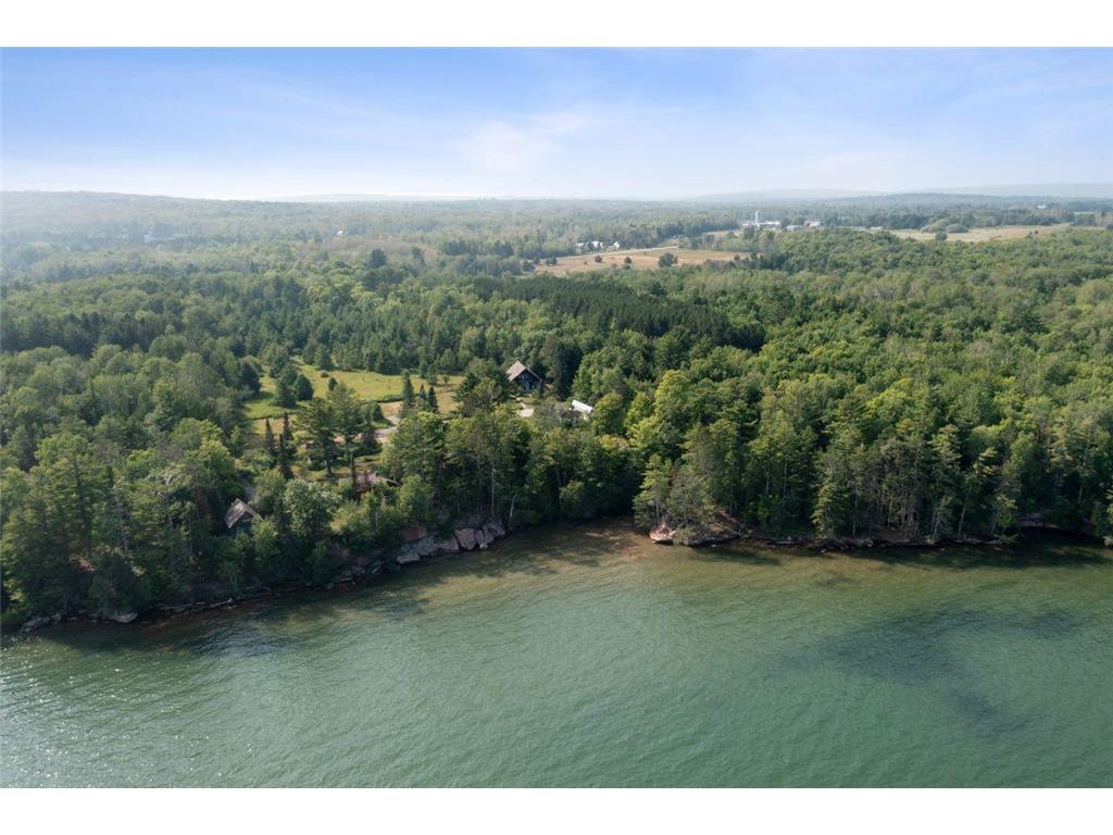 1000 Superior Avenue Washburn Twp WI 54891 - Lake Superior 6329013 image1
