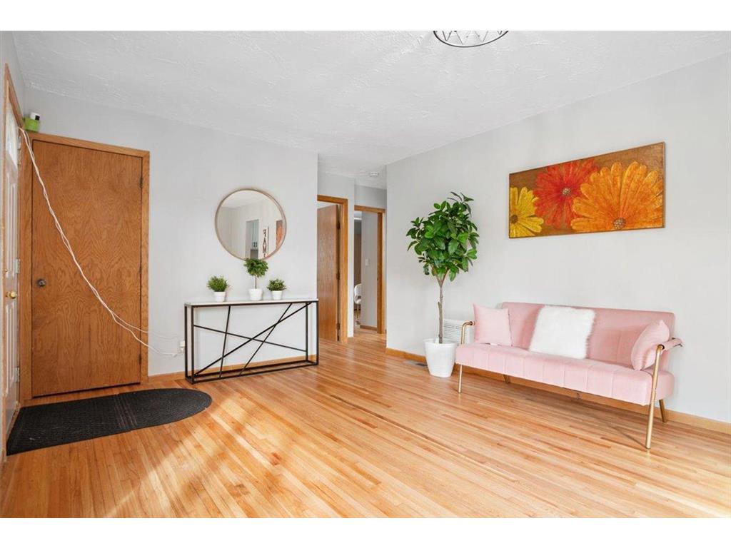 1000 W 89th Street Bloomington MN 55420 6607534 image1