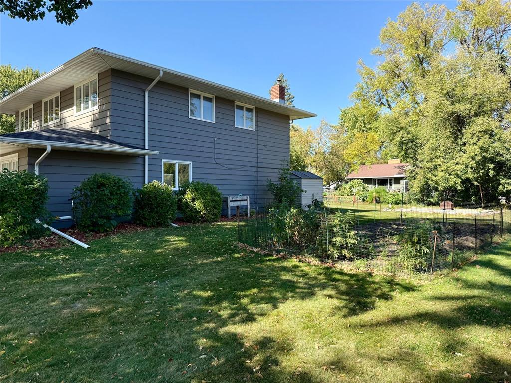 1000 W Birch Avenue Olivia MN 56277 6789763 image7