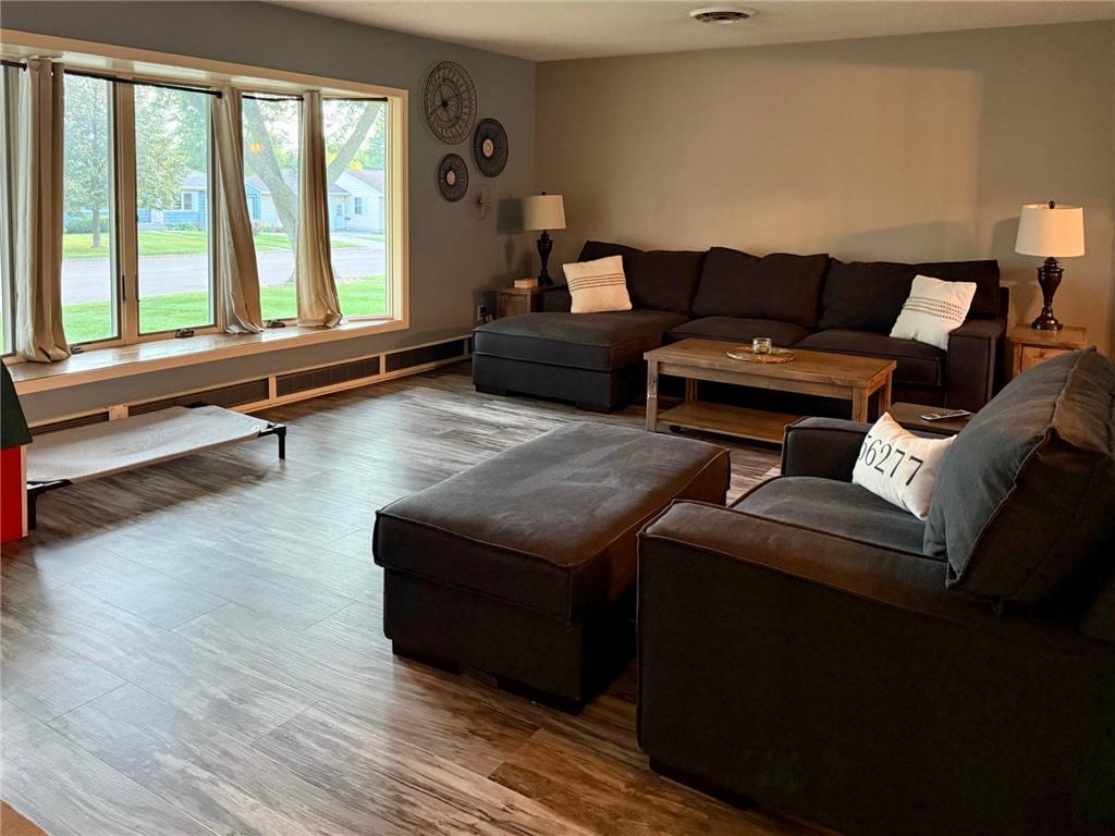 1000 W Birch Avenue Olivia MN 56277 7062158 image9
