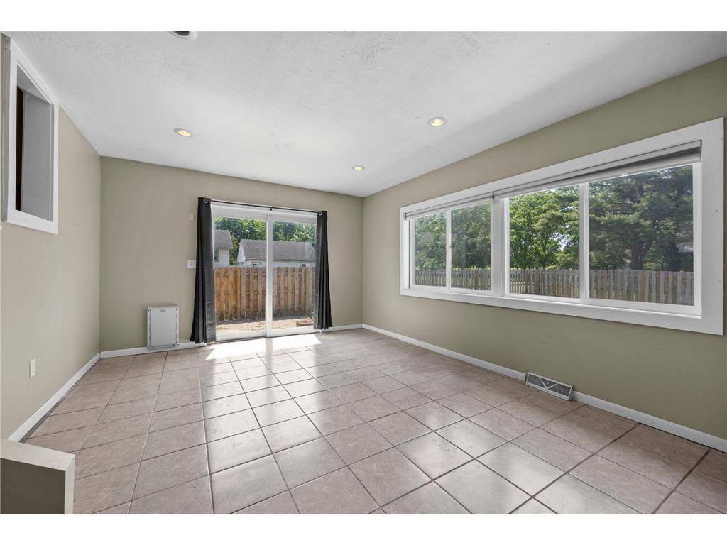 1000 W Lyon Avenue Lake City MN 55041 7083473 image12