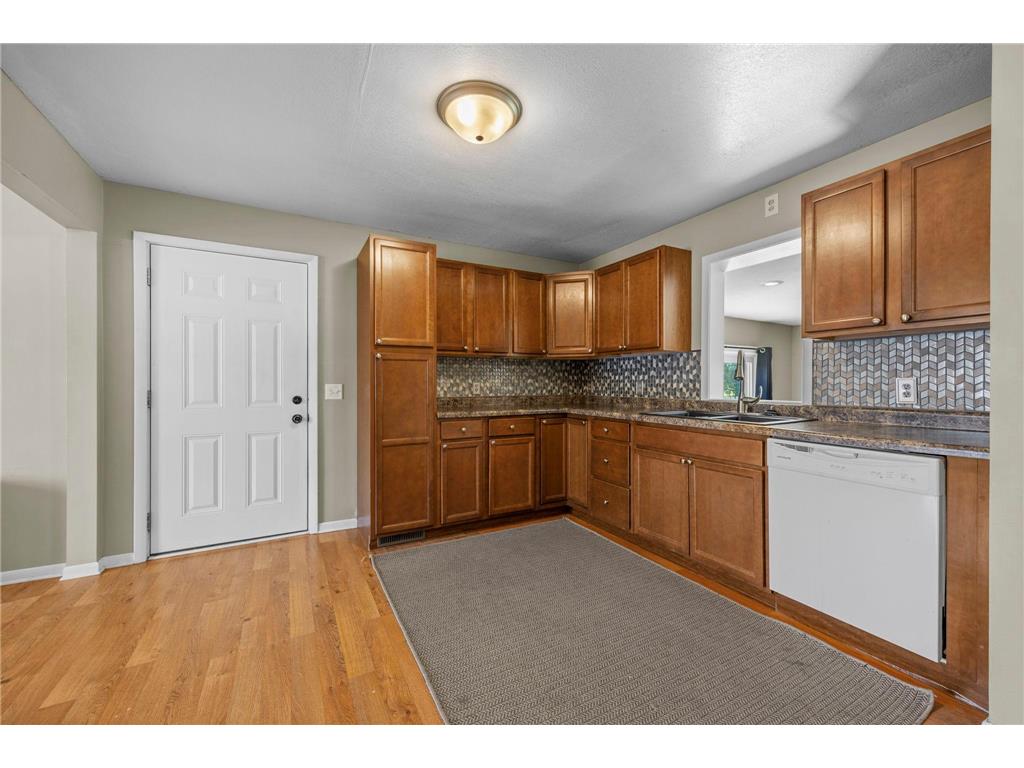 1000 W Lyon Avenue Lake City MN 55041 7083473 image7