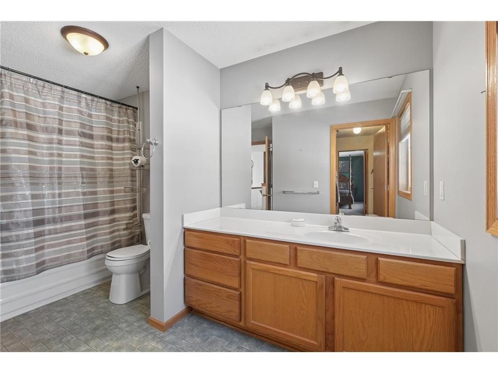 10007 Pleasure Creek Circle NE Blaine MN 55434 7036339 image17