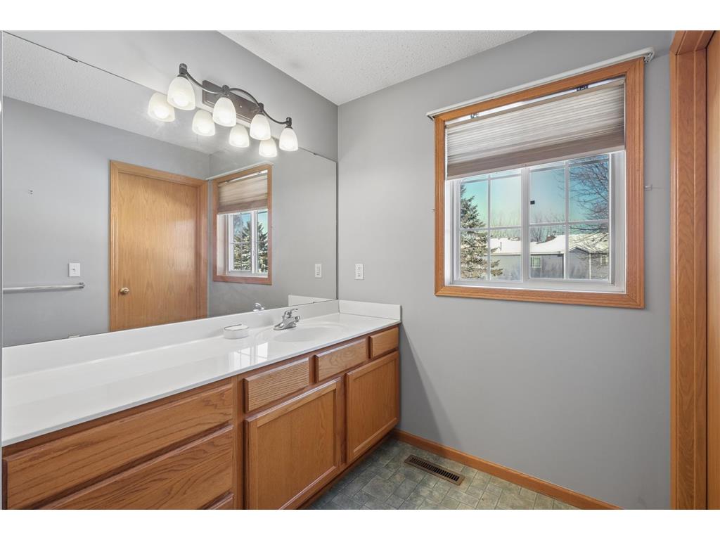 10007 Pleasure Creek Circle NE Blaine MN 55434 7036339 image18