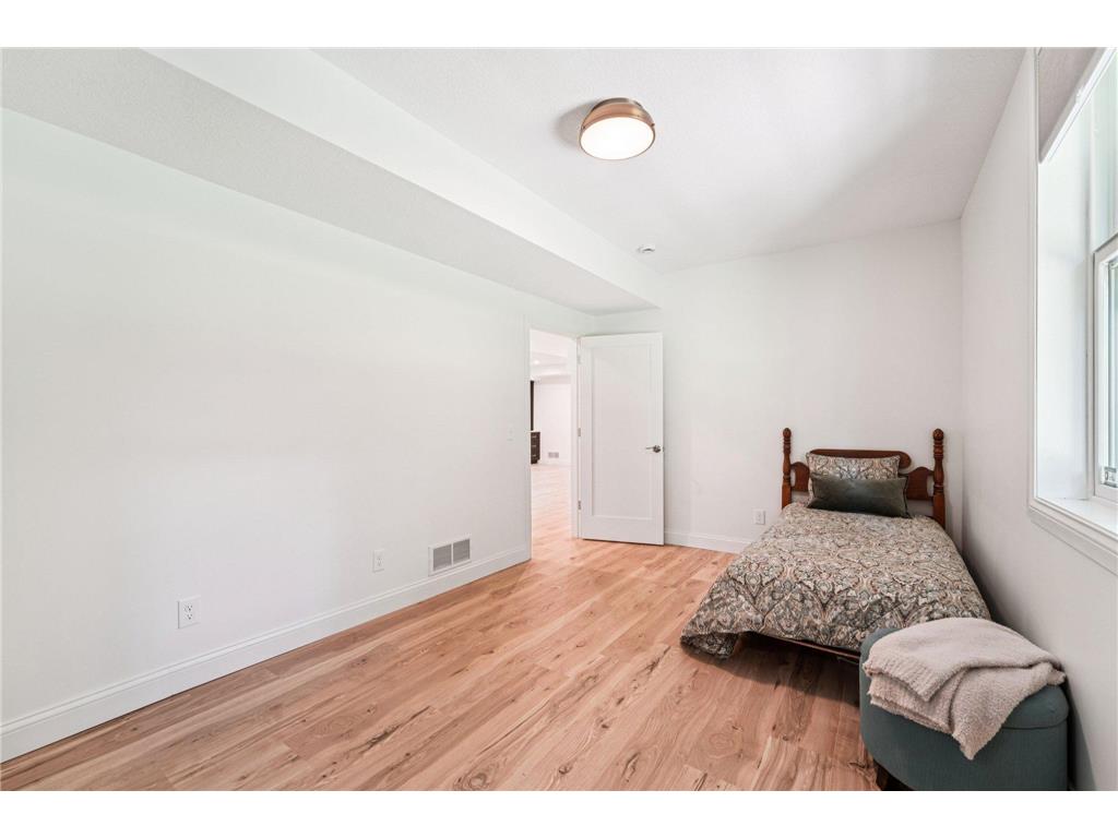 10009 Frederick Place Eden Prairie MN 55347 6801235 image43