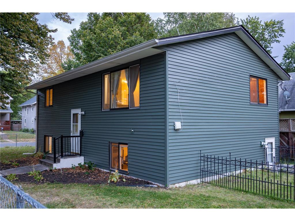 1001 25th Avenue N Minneapolis MN 55411 6617767 image1