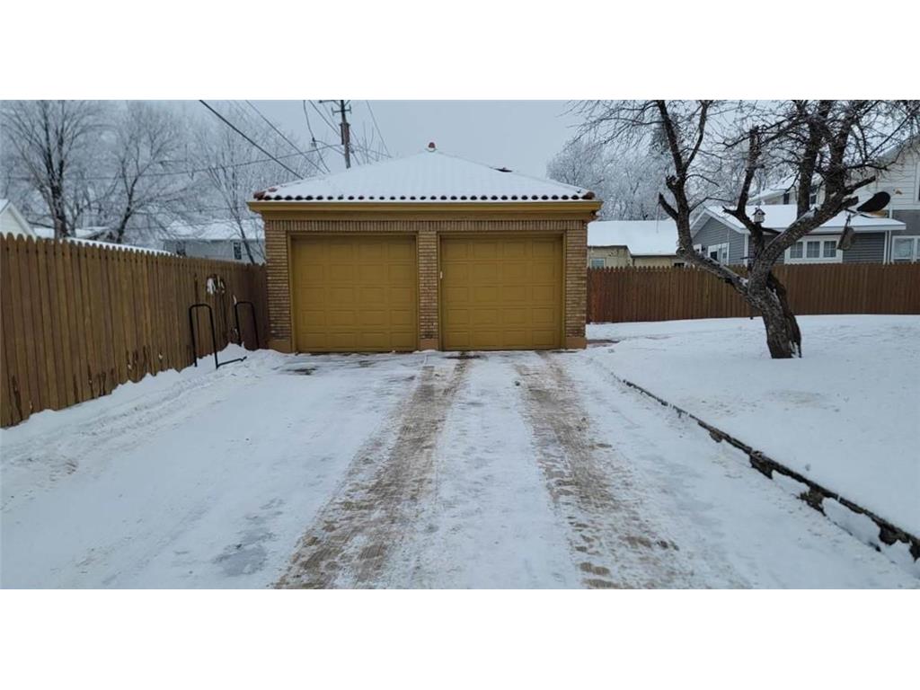 1001 E Howard Street Hibbing MN 55746 7023560 image4