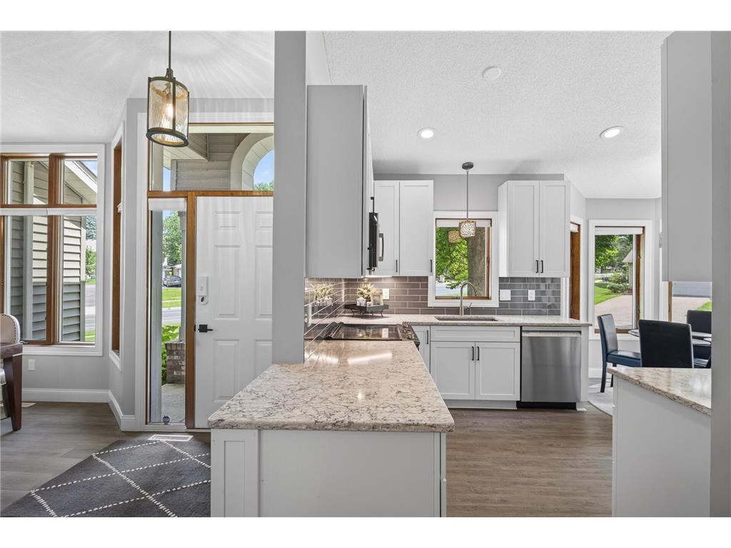 1001 E Travelers Trail Burnsville MN 55337 7107755 image14