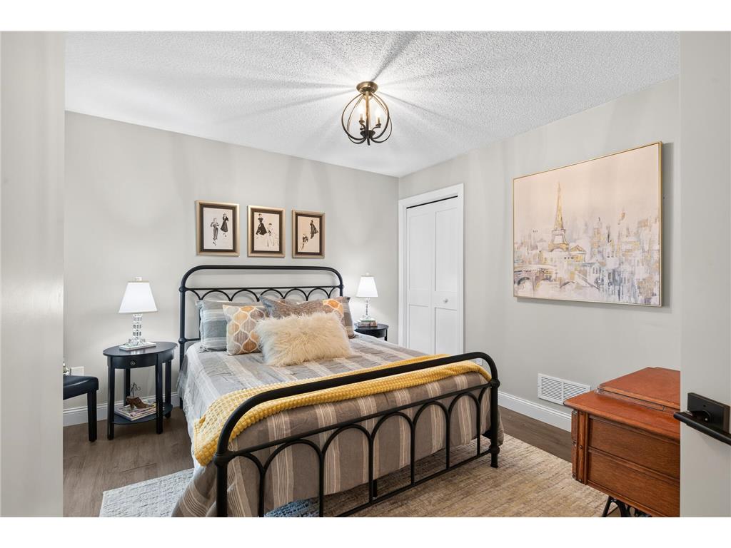 1001 E Travelers Trail Burnsville MN 55337 7107755 image26