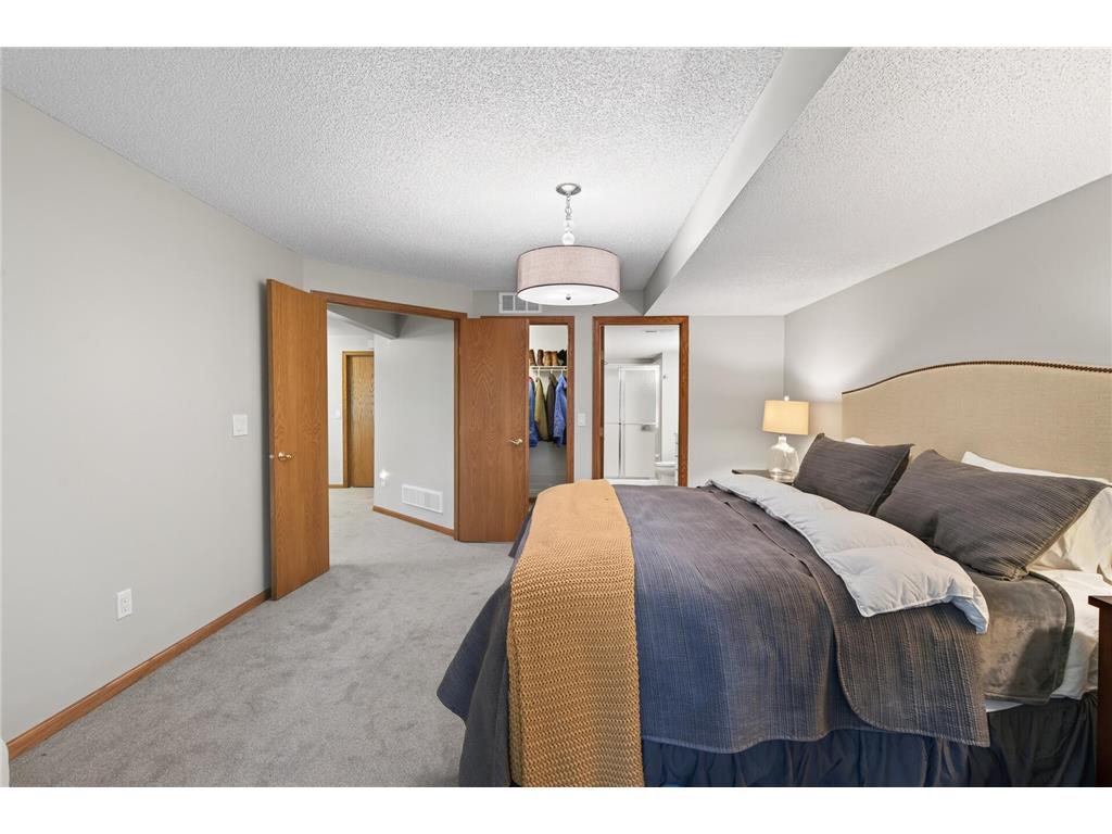 1001 E Travelers Trail Burnsville MN 55337 7107755 image35