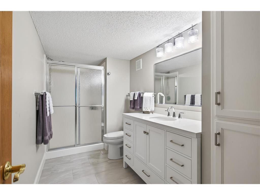 1001 E Travelers Trail Burnsville MN 55337 7107755 image36