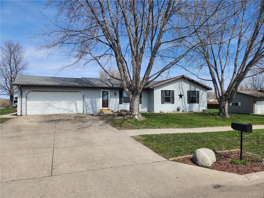 1001 Fairview Street Marshall MN 56258 6520027 image1