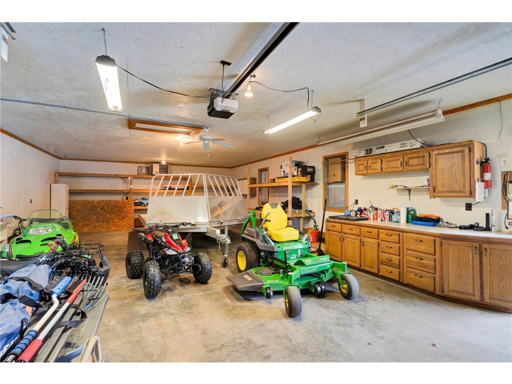 1001 Kingsway Drive, Le Sueur, MN, 56058 MLS 6518505 Edina Realty