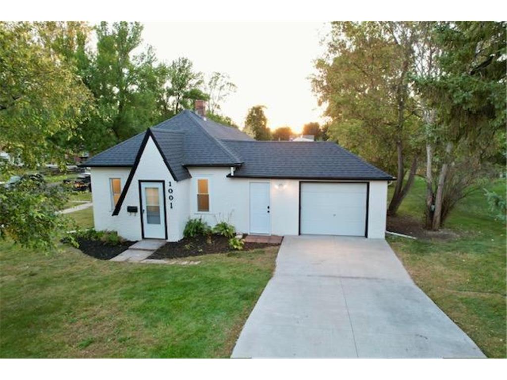 1001 N Cleveland Avenue Fergus Falls MN 56537 6682038 image1