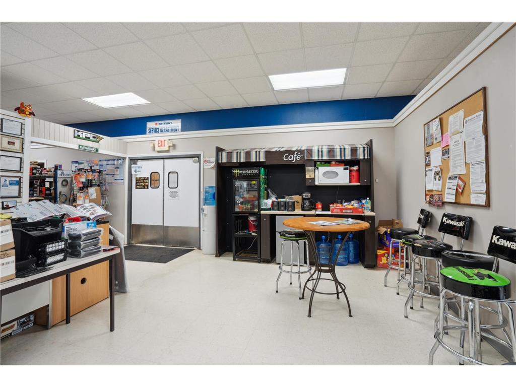 1001 & 1003 Short Street Decorah IA 52101 6705392 image10