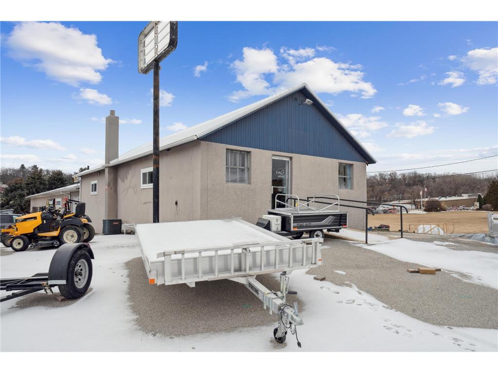 1001 & 1003 Short Street Decorah IA 52101 6705392 image17