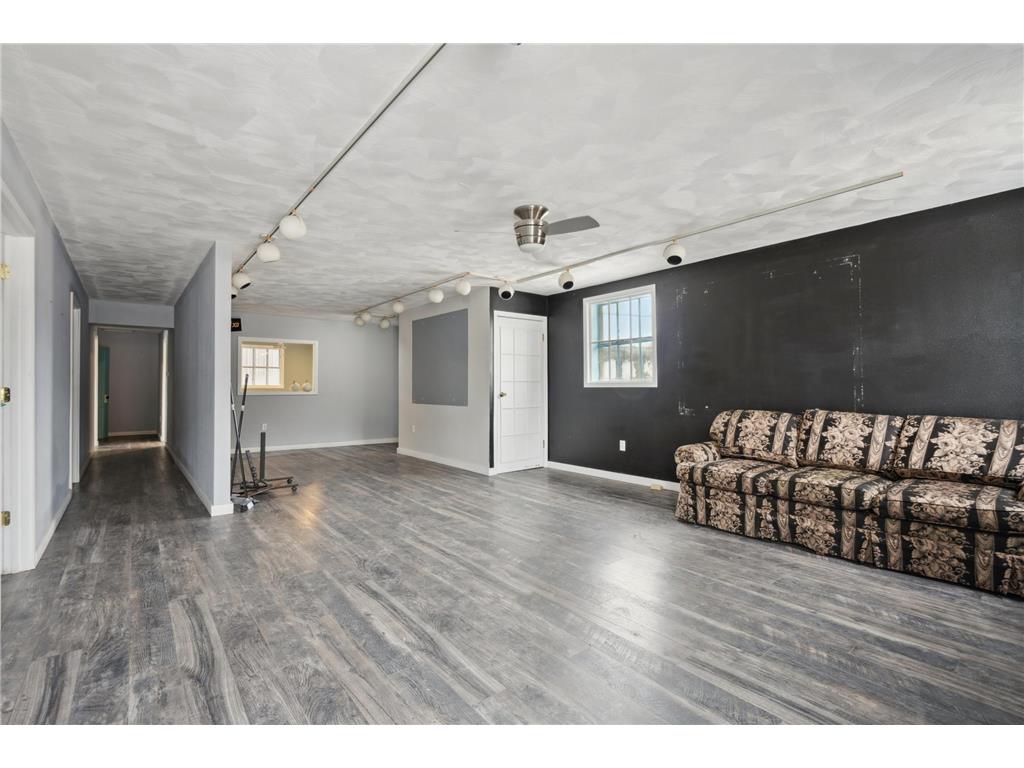 1001 & 1003 Short Street Decorah IA 52101 6705392 image18