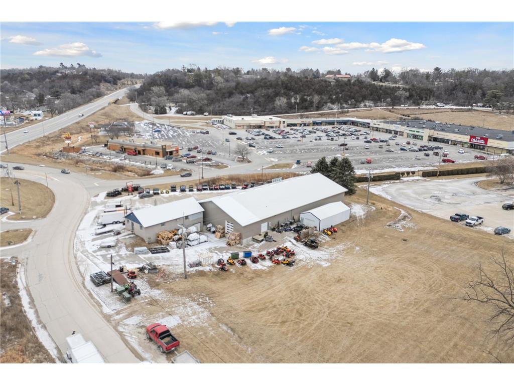 1001 & 1003 Short Street Decorah IA 52101 6705392 image25