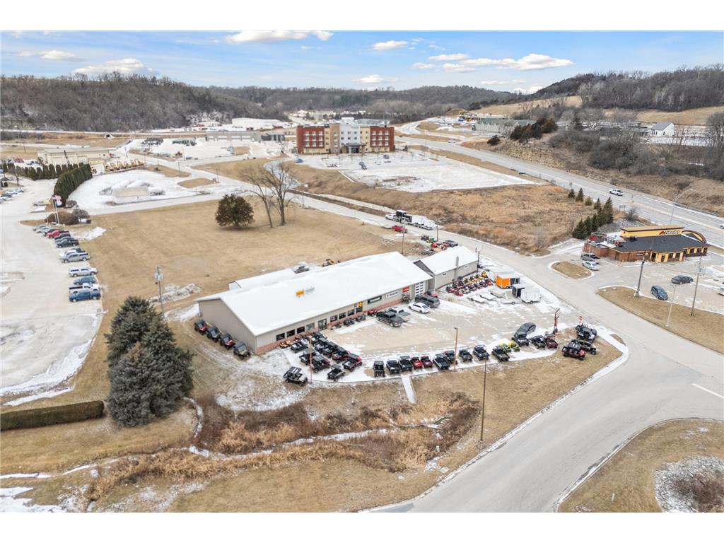 1001 & 1003 Short Street Decorah IA 52101 6705392 image27