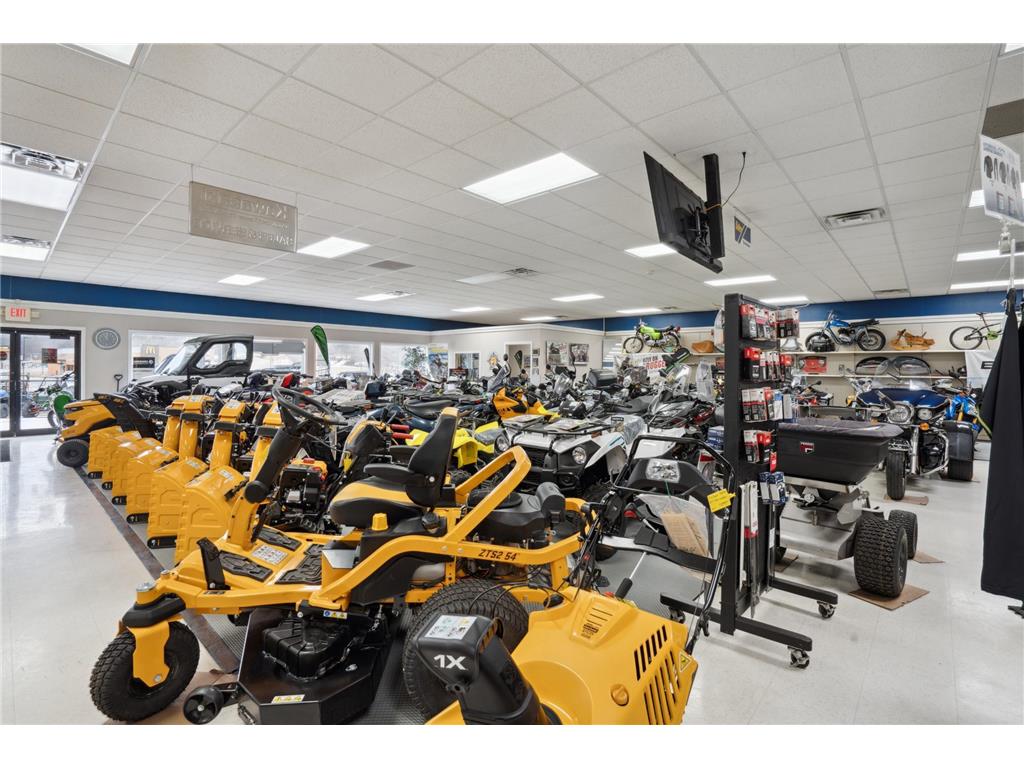 1001 & 1003 Short Street Decorah IA 52101 6705392 image5