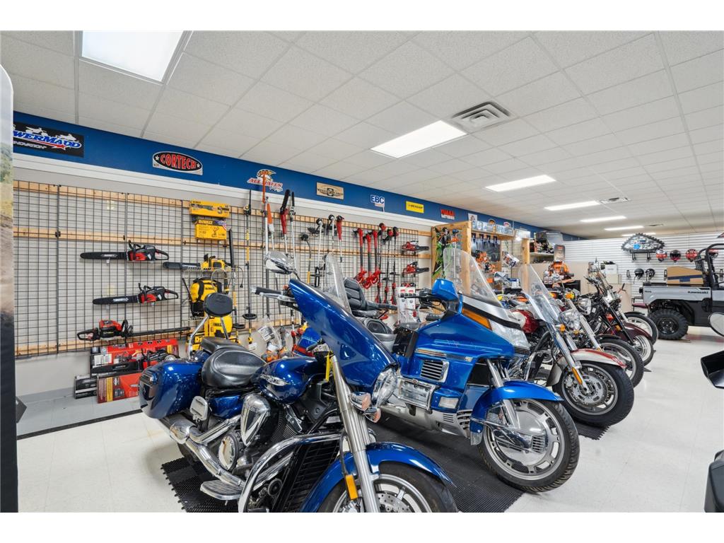 1001 & 1003 Short Street Decorah IA 52101 6705392 image7