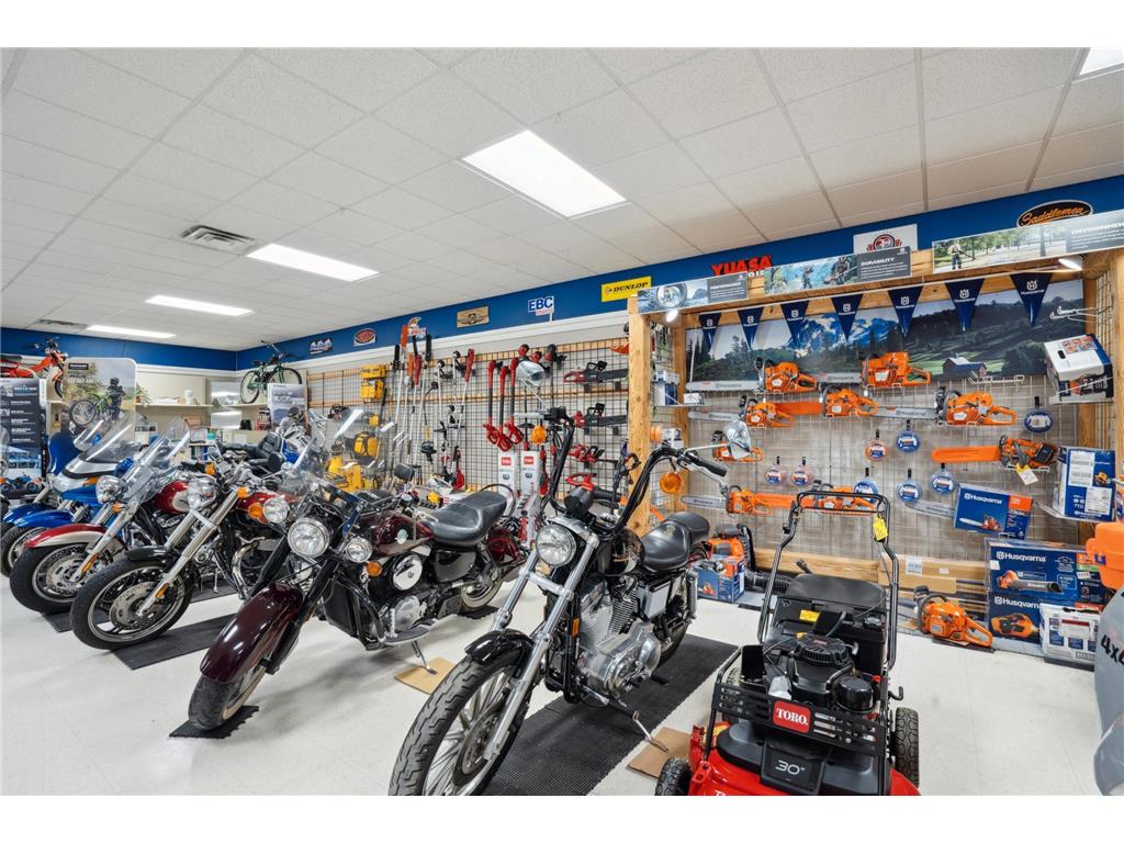 1001 & 1003 Short Street Decorah IA 52101 6705392 image8