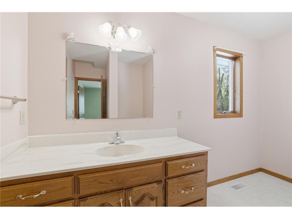 1001 W State Street Belle Plaine MN 56011 7060410 image14