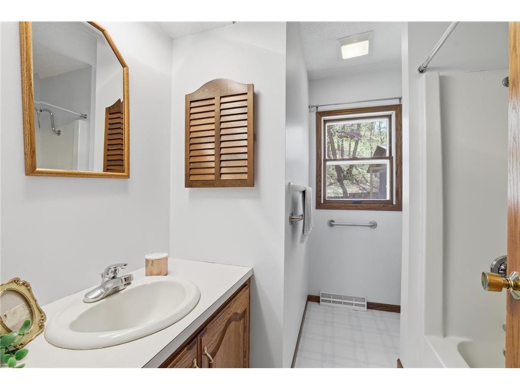1001 W State Street Belle Plaine MN 56011 7060410 image18