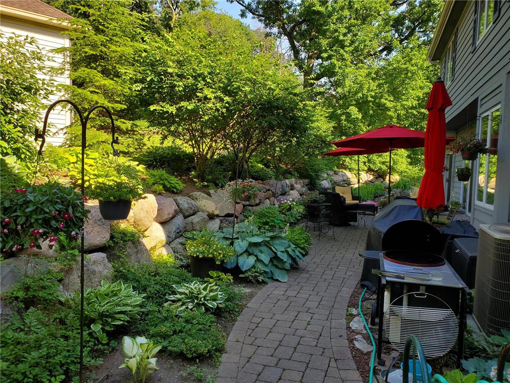1001 Walden Court Burnsville MN 55337 7072688 image16