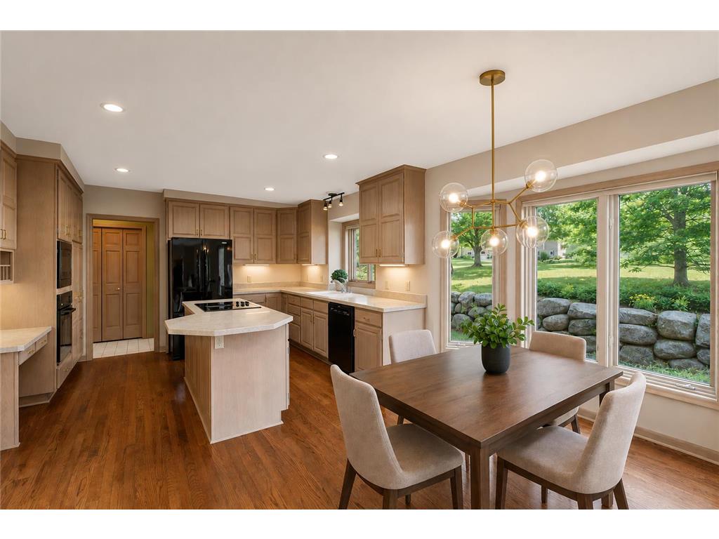 1001 Walden Court Burnsville MN 55337 7072688 image8