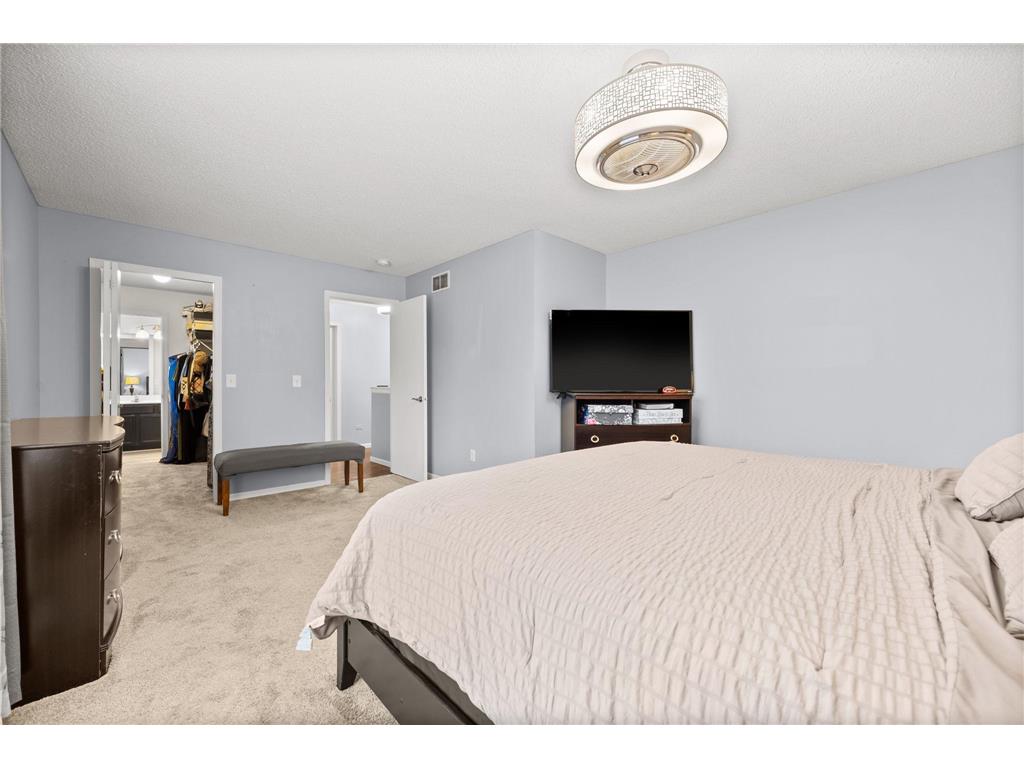 10011 Pleasure Creek Circle NE Blaine MN 55434 7065880 image11