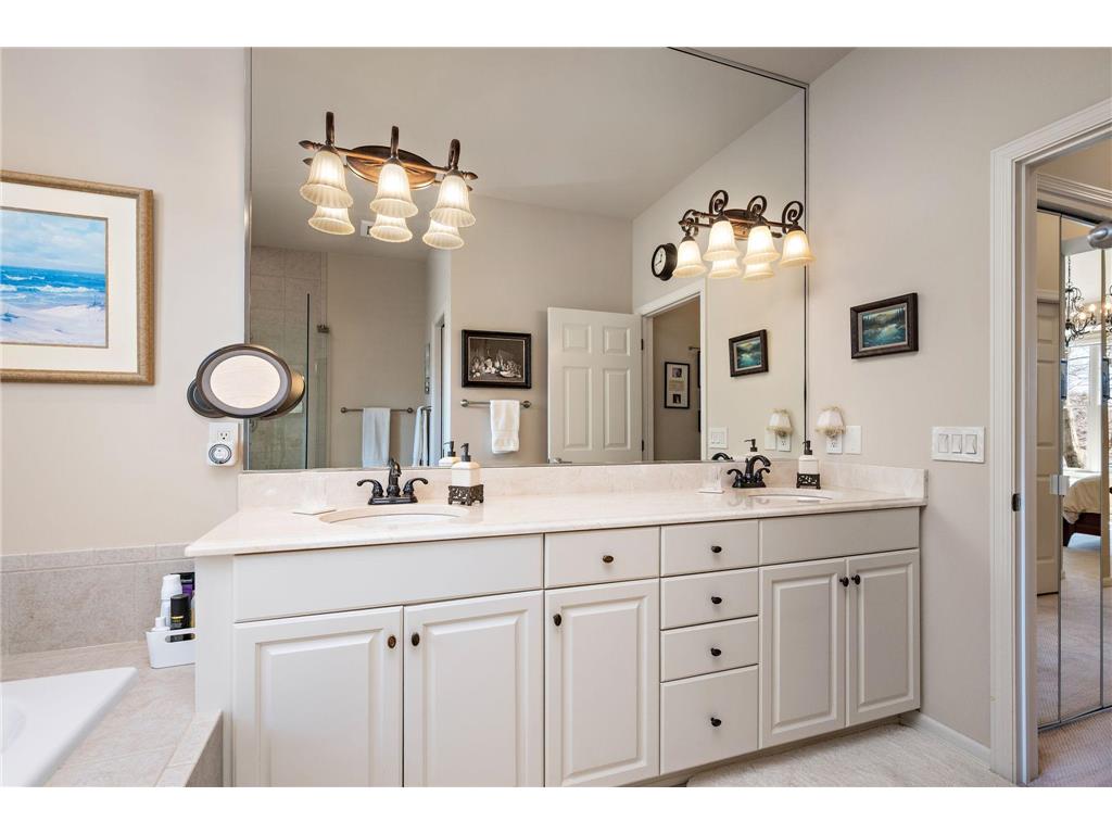 10013 Waterfront Drive Woodbury MN 55129 - Powers 7054123 image24