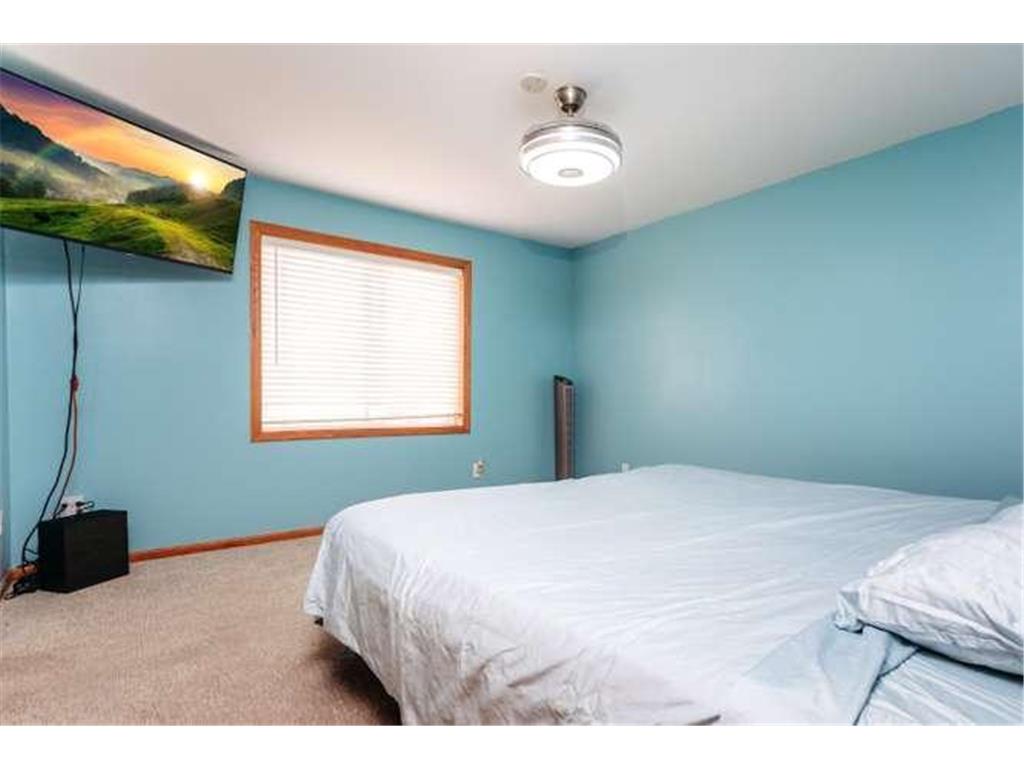 10014 Pin Oak Court N Brooklyn Park MN 55443 7068266 image21