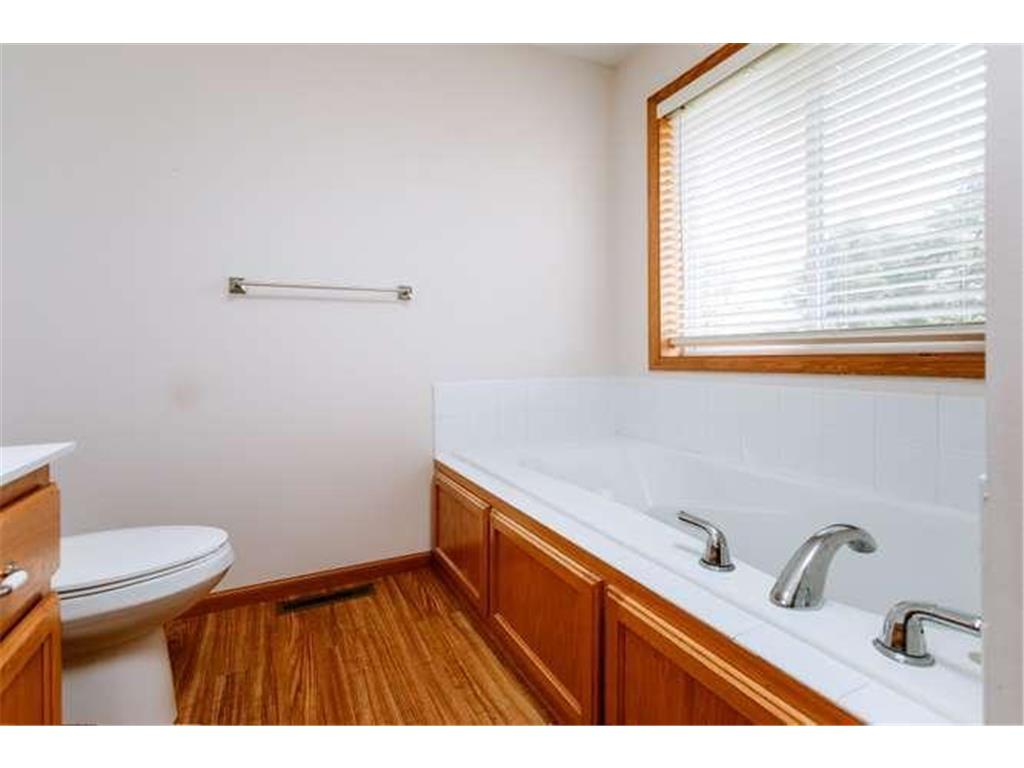 10014 Pin Oak Court N Brooklyn Park MN 55443 7068266 image25