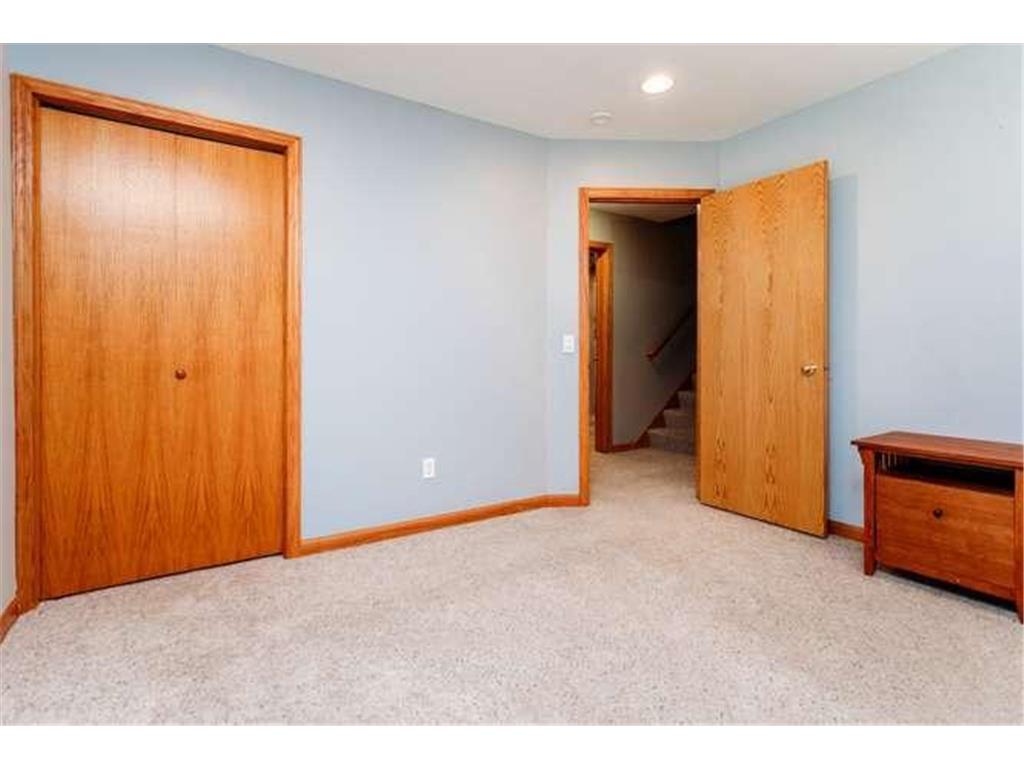 10014 Pin Oak Court N Brooklyn Park MN 55443 7068266 image33