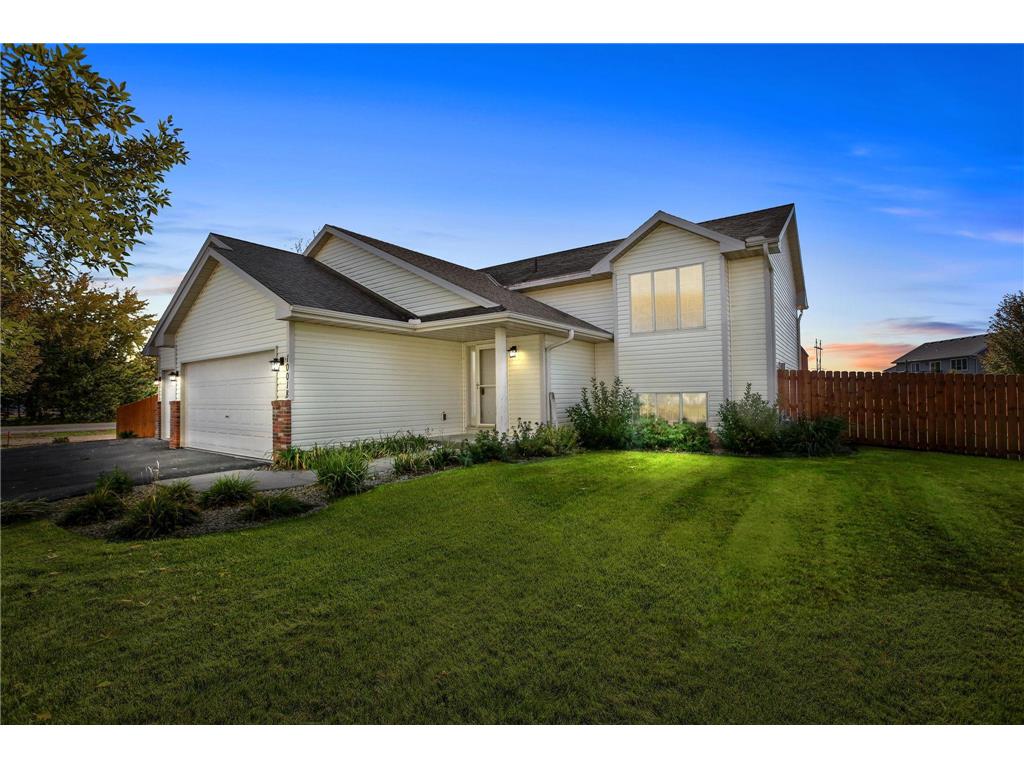 10018 179th Avenue NW Elk River MN 55330 6448987 image1