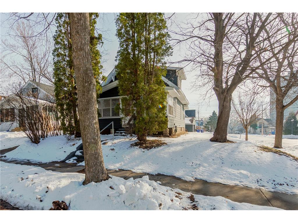 1002 Avon Street N Saint Paul MN 55103 7030209 image1