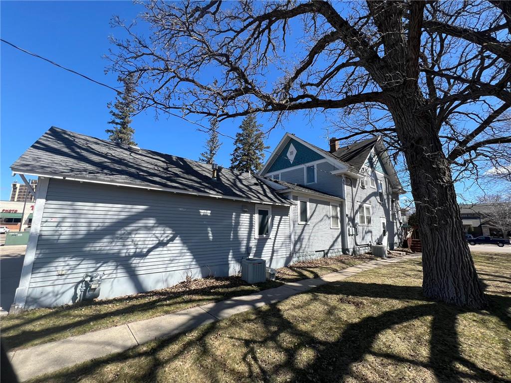 1002 Broadway Street Alexandria MN 56308 7069161 image16