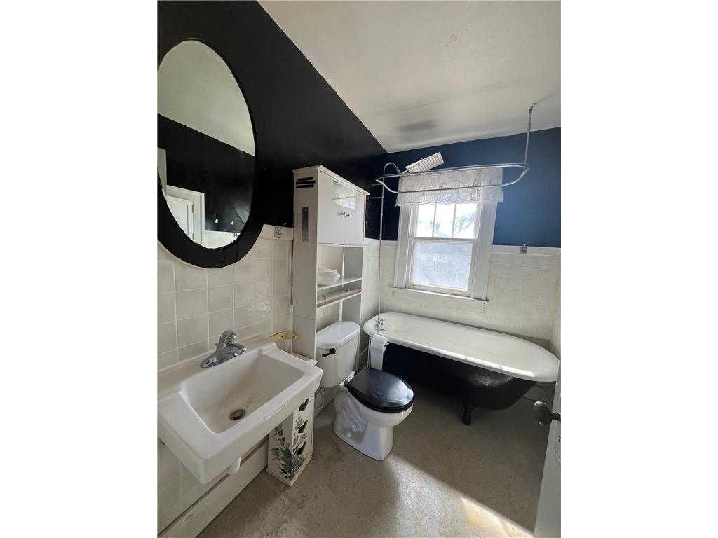 1002 Broadway Street Alexandria MN 56308 7069161 image22