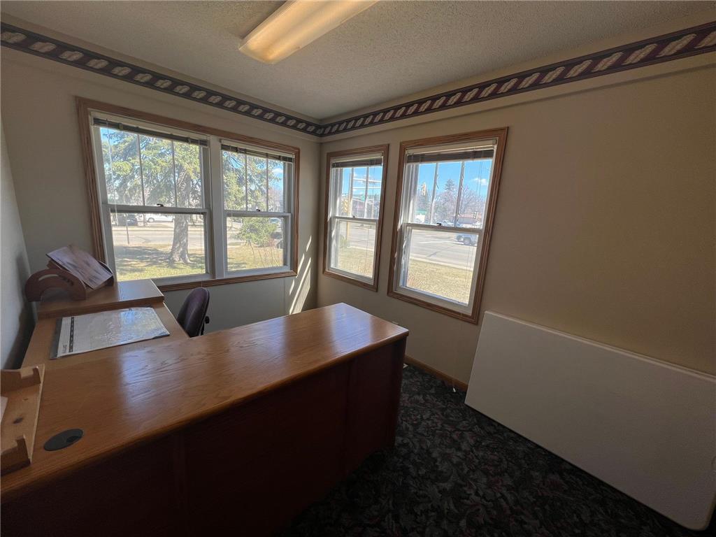 1002 Broadway Street Alexandria MN 56308 7069161 image39