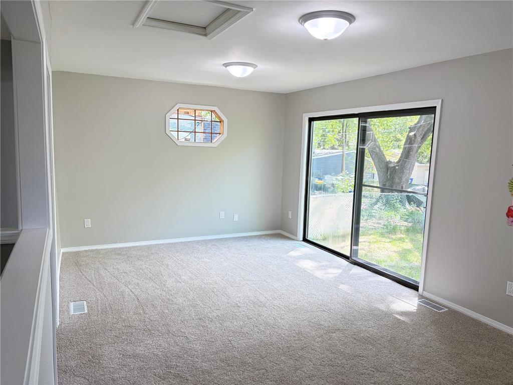 1002 Burgess Street Saint Paul MN 55103 7075181 image10