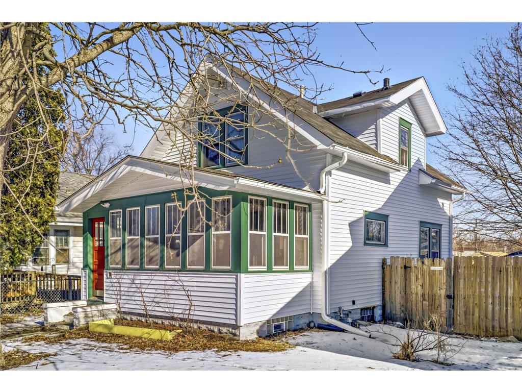 1002 Earl Street Saint Paul MN 55106 7001357 image1