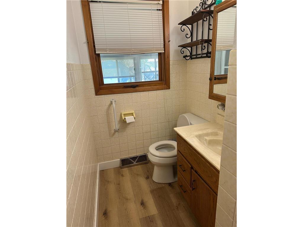 1002 Linden Street Luverne MN 56156 7027815 image12