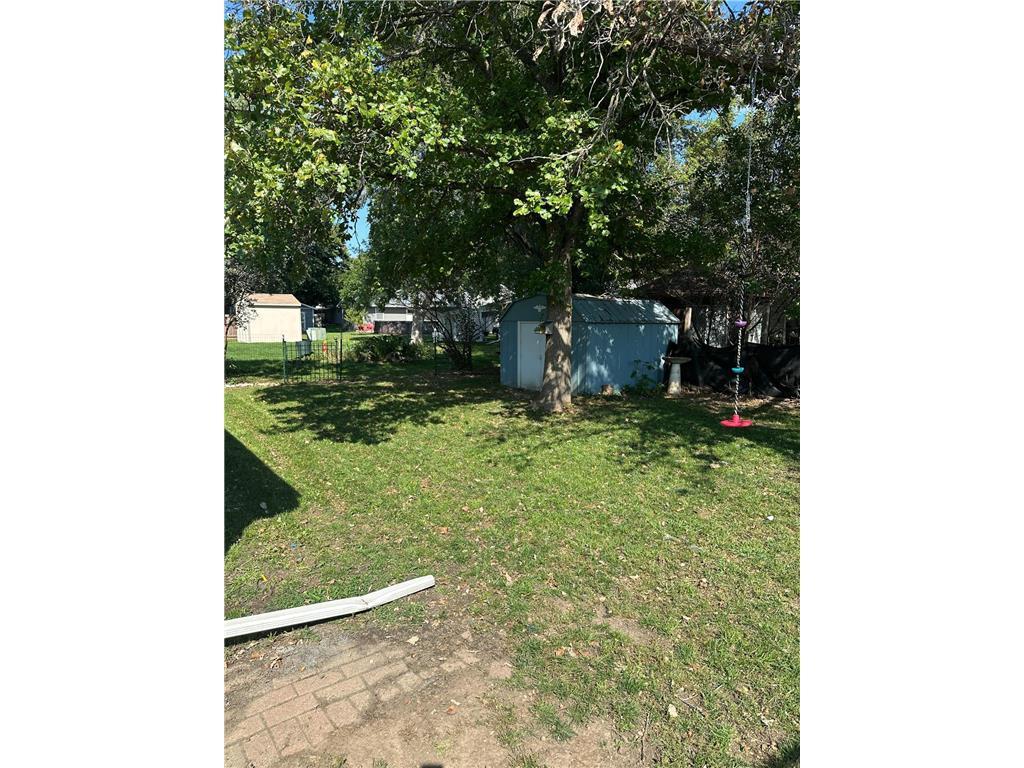 1002 Linden Street Luverne MN 56156 7027815 image3