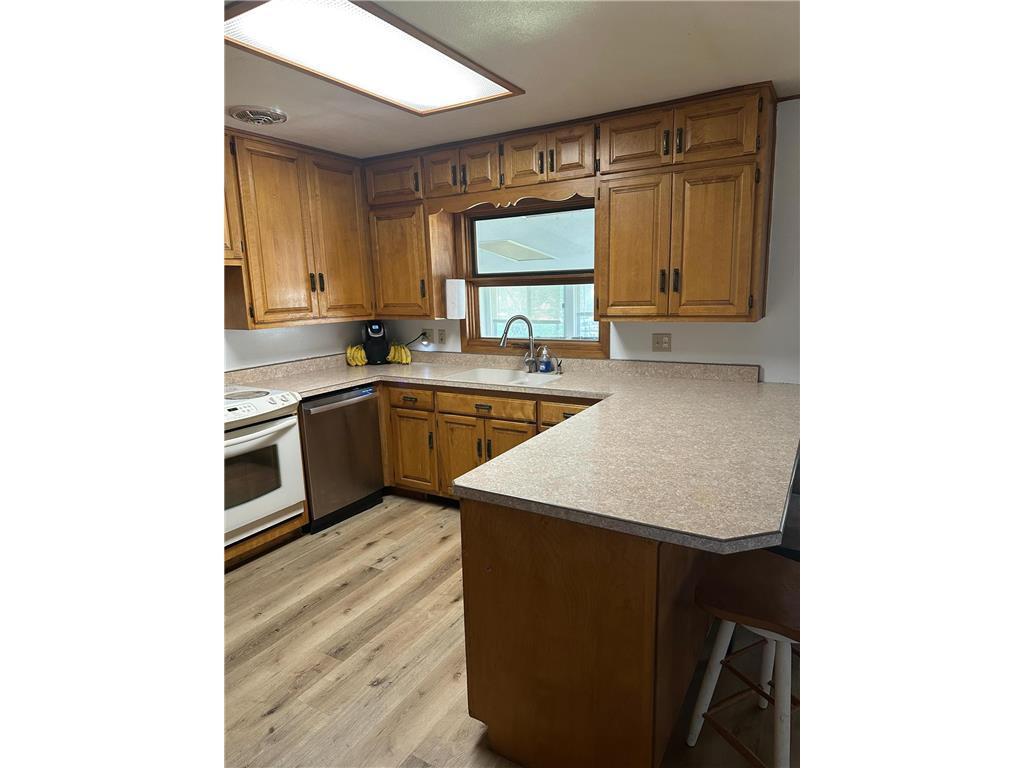 1002 Linden Street Luverne MN 56156 7027815 image7