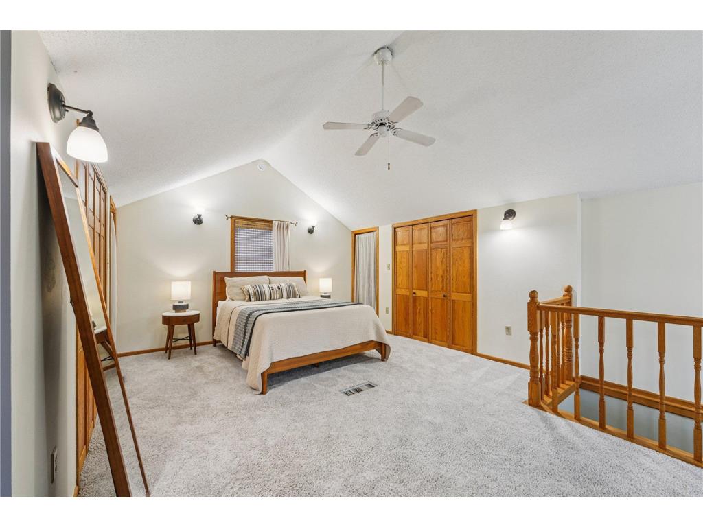 1002 Livingston Avenue West Saint Paul MN 55118 7052077 image13