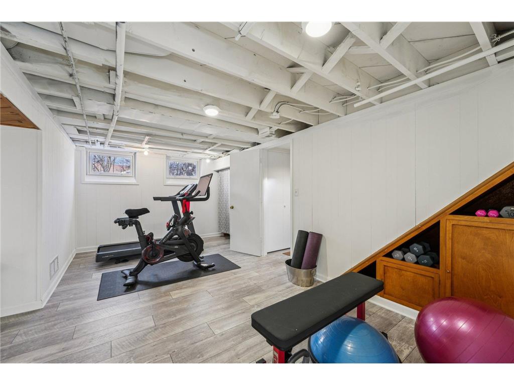1002 Livingston Avenue West Saint Paul MN 55118 7052077 image20