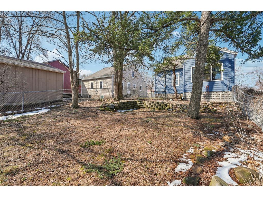 1002 Livingston Avenue West Saint Paul MN 55118 7052077 image27