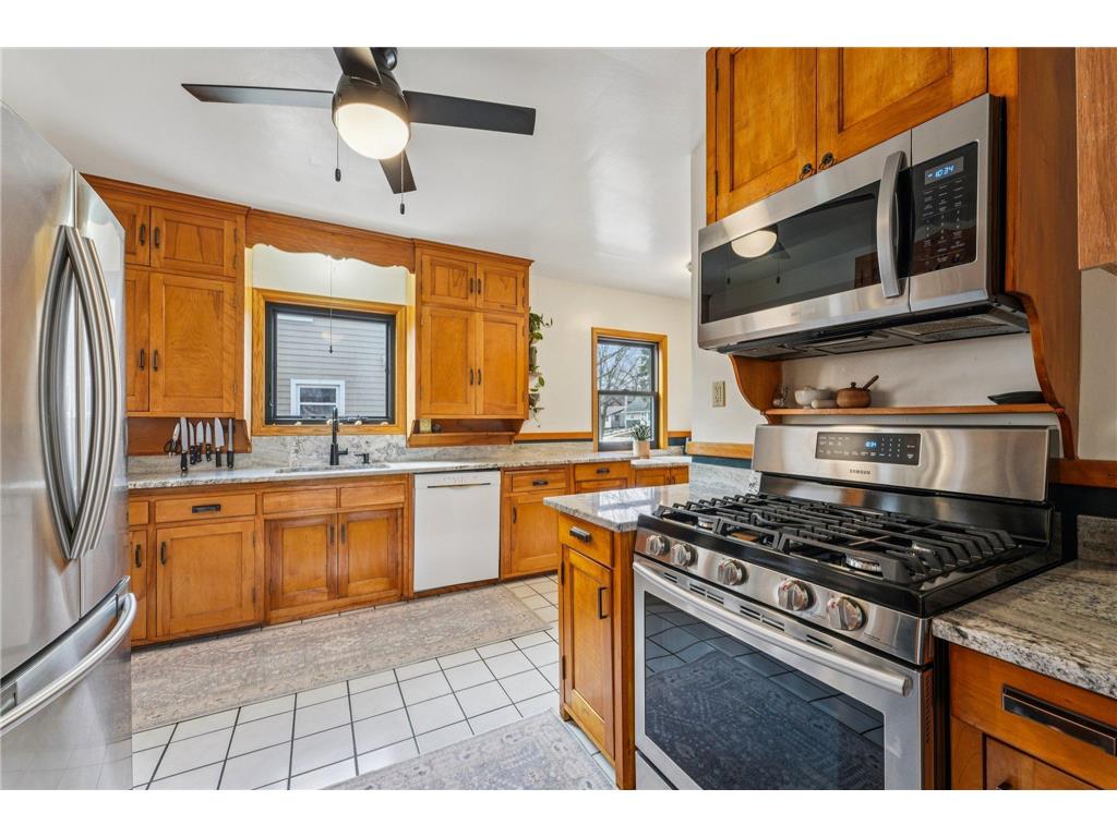 1002 Livingston Avenue West Saint Paul MN 55118 7052077 image7